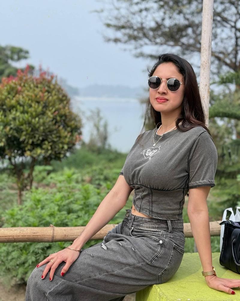 actress-priyanka-stunning-look